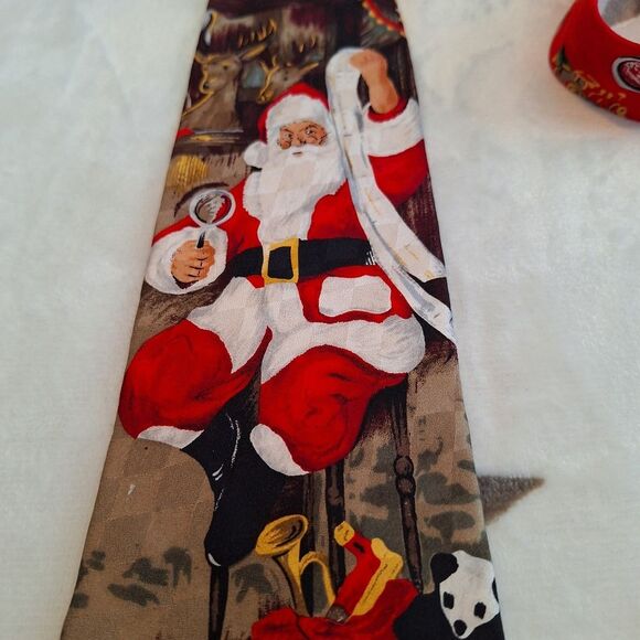 100% Silk HALLMARK HOLIDAY TRADITIONS Santa List & Toys Men's Neck Tie Christmas - Picture 4 of 7